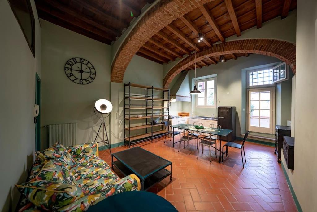 Raffinato Trilocale San Frediano Apartment Florence Exterior photo