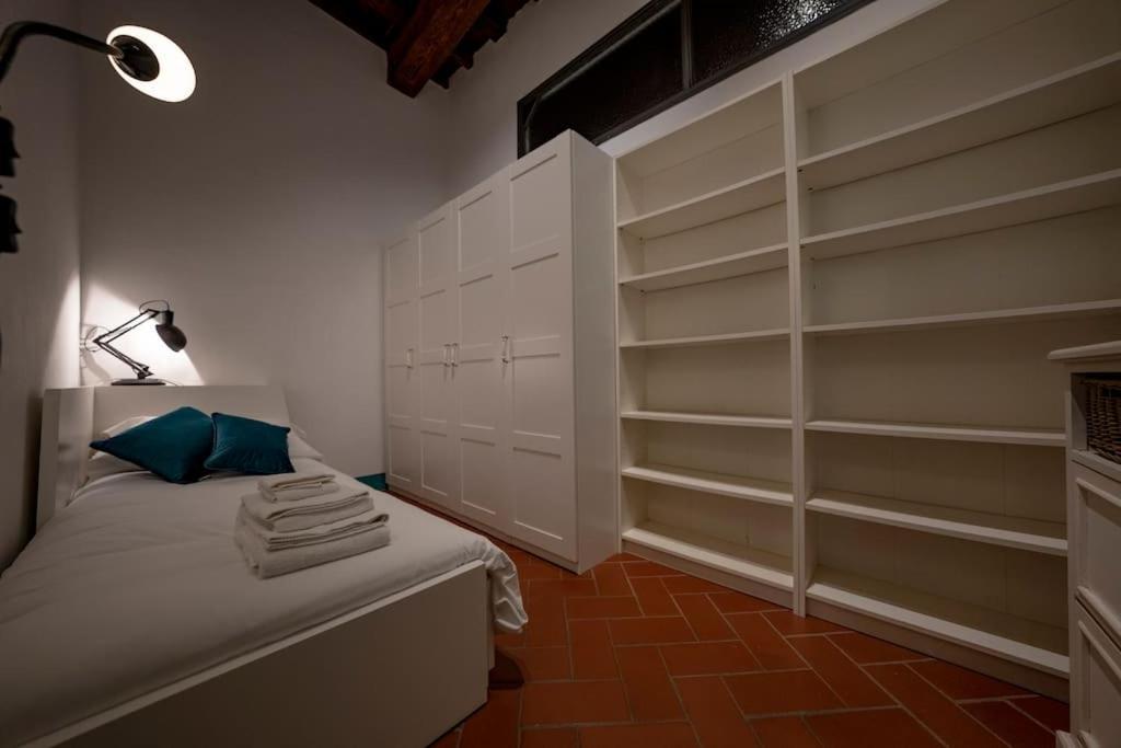 Raffinato Trilocale San Frediano Apartment Florence Exterior photo